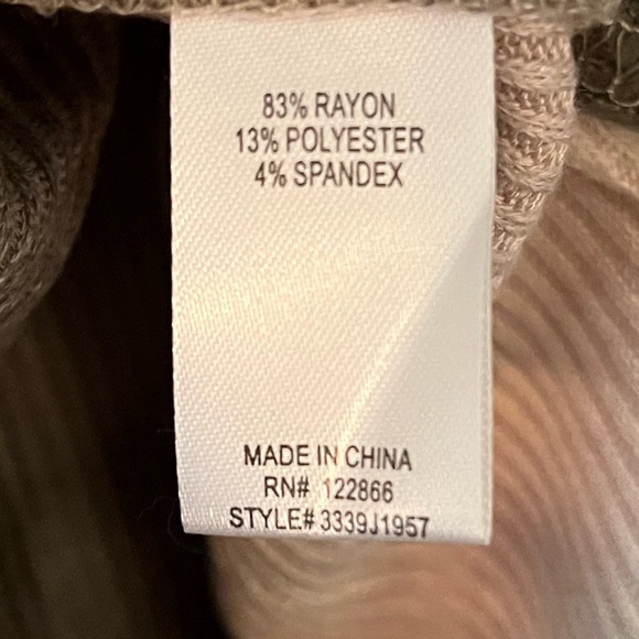 Status by Chenault Sweater - Picture 6 of 7